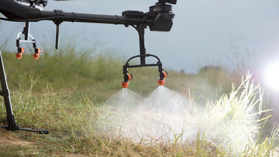 Aplicación de fertilizantes y semillas